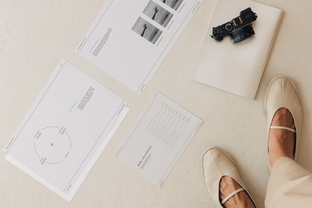 Social Media Manager template designed in Canva, including Strategy, Portfolio, and Instagram Report layouts for SMM Clients.